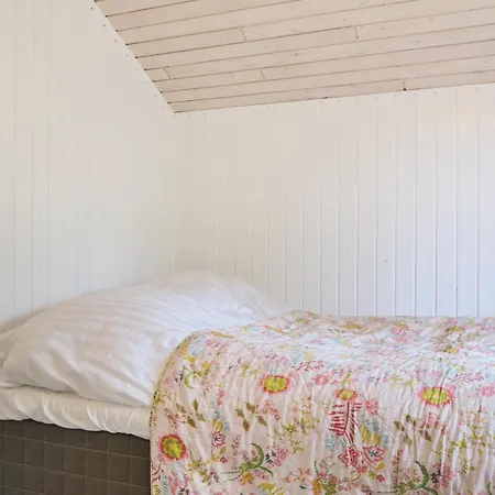 3 Bedroom Cozy In Nyaraló *