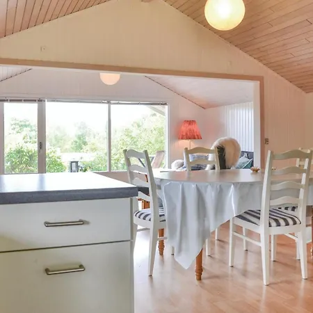 3 Bedroom Cozy In *